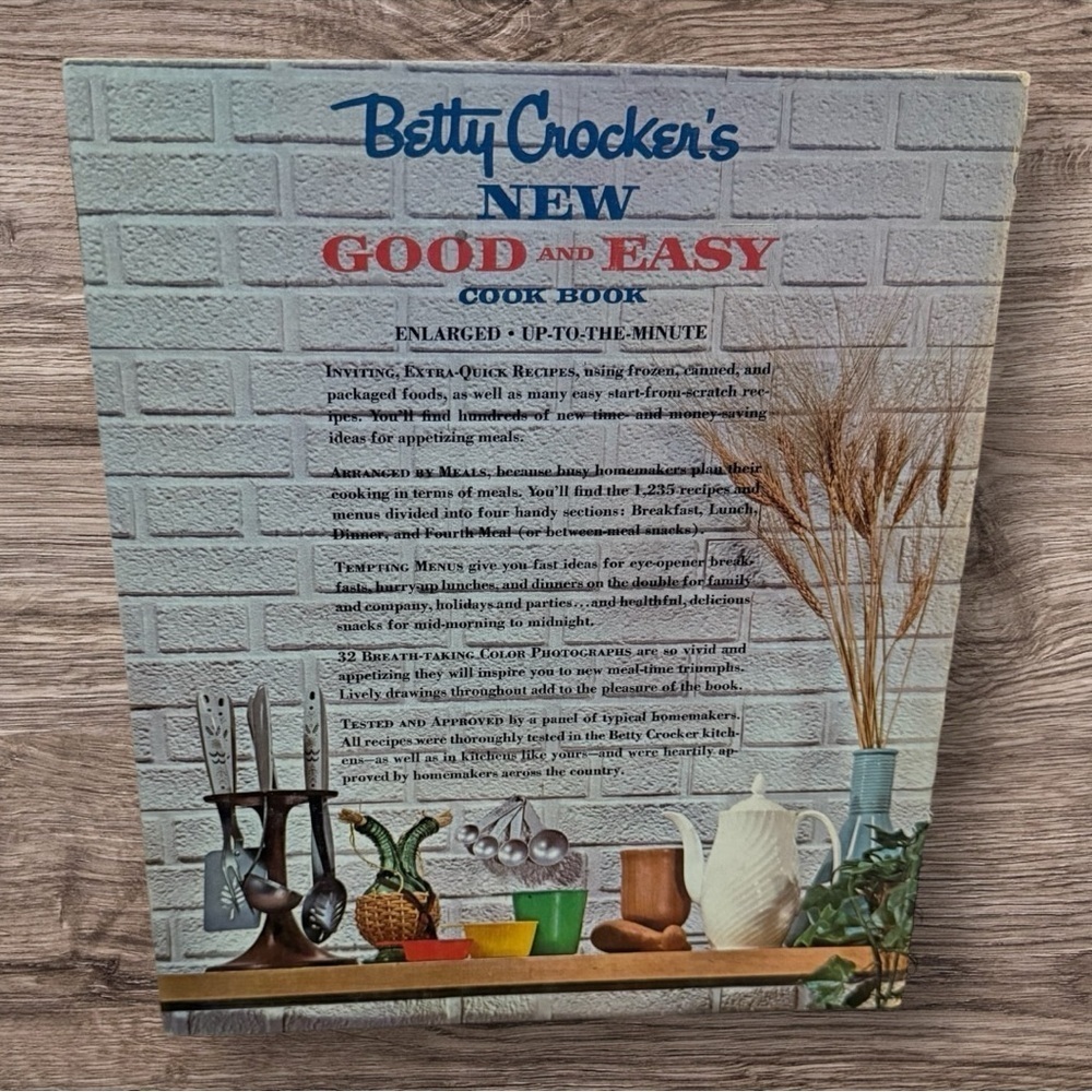Betty Crocker's NEW GOOD and EASY Cook Book 1962 First Edition, 4th Printing - Picture 2 of 9